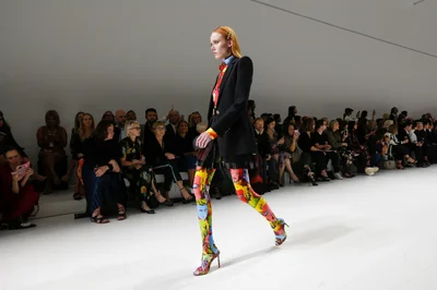 Look 25